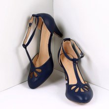 Navy_Blue_Shoes1
